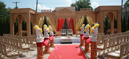 Wedding ceremony in the Ceremonial Gardens