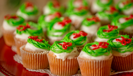 Mini holiday cupcakes by Jacques Exclusive Catering